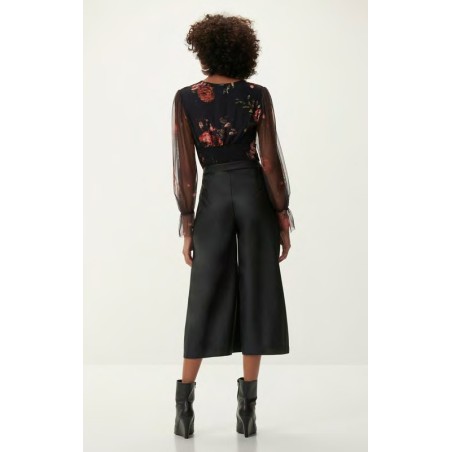 PANTALON NEGRO CINTURA ALTA BY LEZ A LEZ